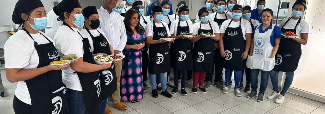 Encuentro con Ministra de Turismo del Salvador