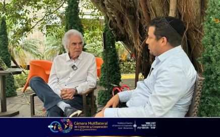 Gira de charlas en medios de comunicación