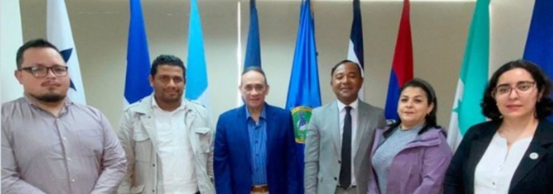 Visita del Presidente y Director Regional de CILIB al CECC-SICA